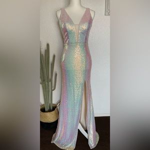 Gianni Bini Iridescent White Sequin Dress